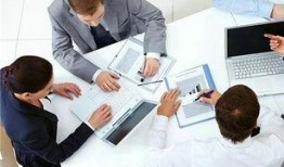 办公室白领遭遇职场潜规则